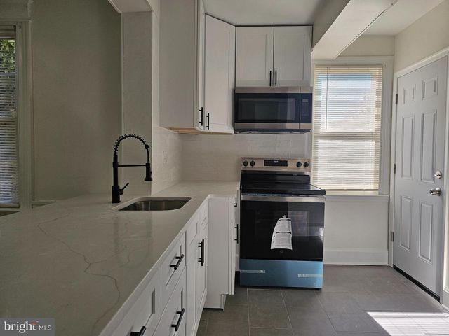 912 MCCABE AVE, Wilmington, DE 19802