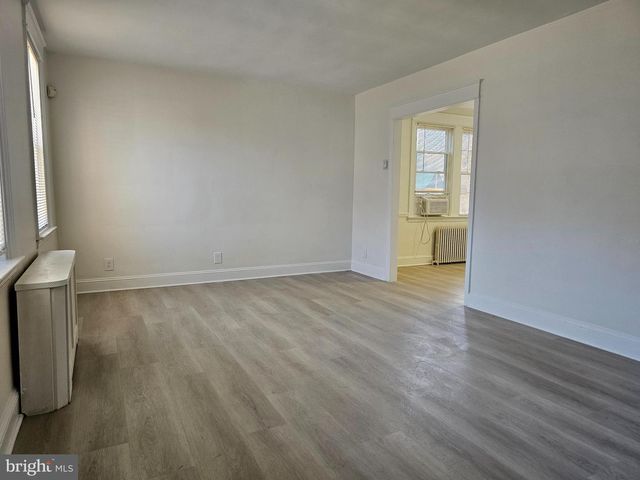 912 MCCABE AVE, Wilmington, DE 19802