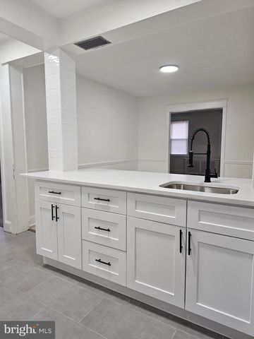 912 MCCABE AVE, Wilmington, DE 19802