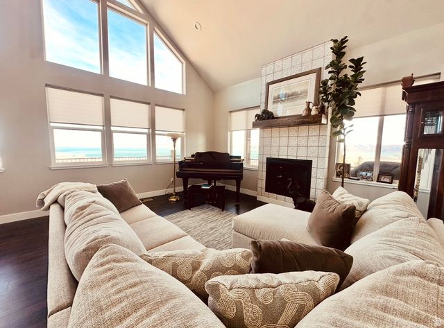 2159 S VALLEY VIEW DR, Garden City, UT 84028