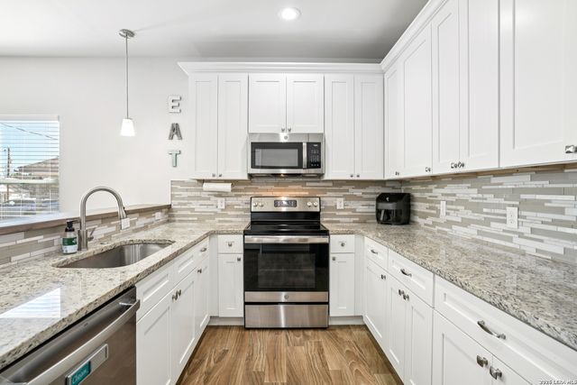 156 Remington, Spring Branch, TX 78070