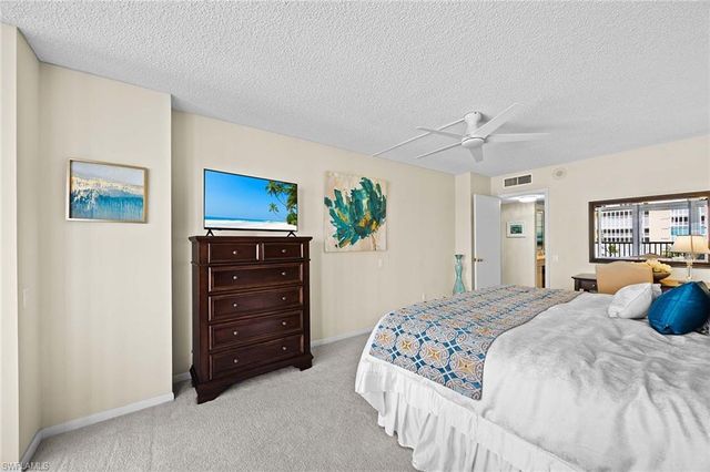 4401 Gulf Shore Blvd N Unit 804, Naples, FL 34103