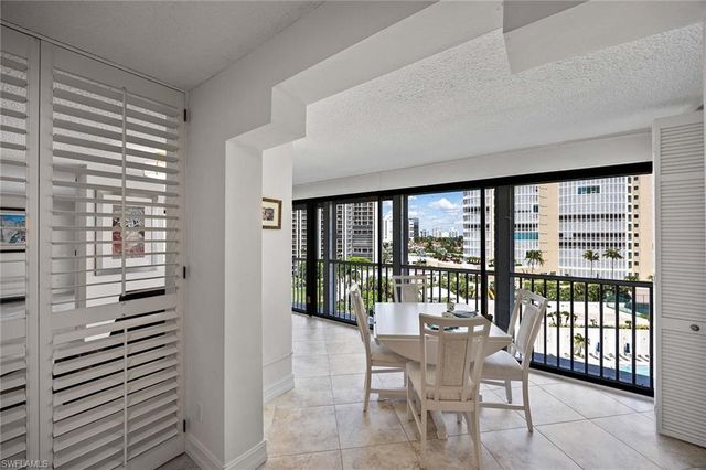 4401 Gulf Shore Blvd N Unit 804, Naples, FL 34103