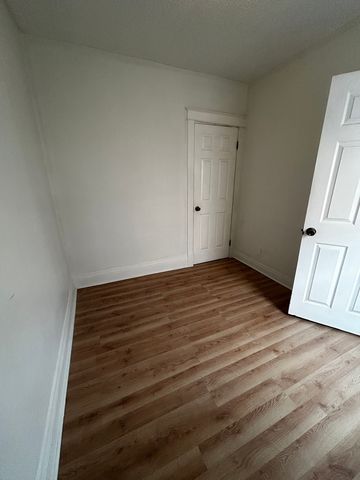 1041 W 104th Place, Chicago, IL 60643