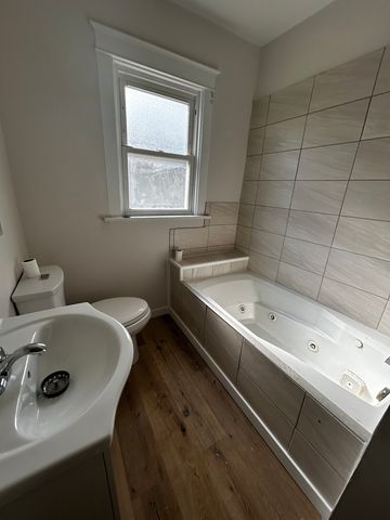 1041 W 104th Place, Chicago, IL 60643