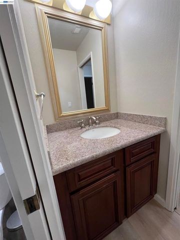 4176 San Pablo Dam Rd B, El Sobrante, CA 94803
