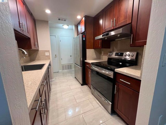 4176 San Pablo Dam Rd B, El Sobrante, CA 94803