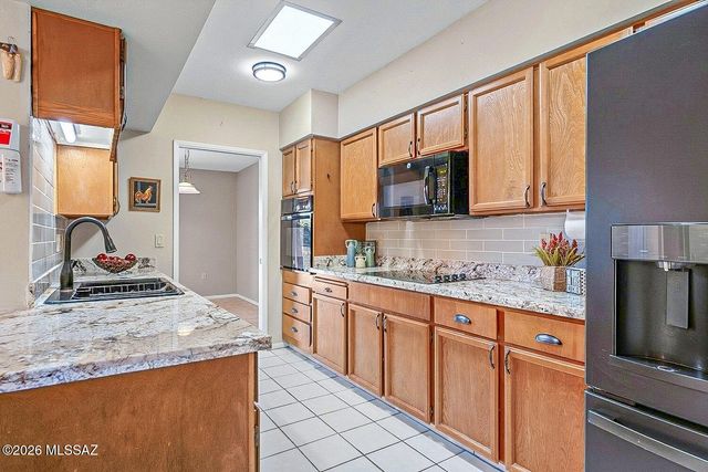 1085 W Camino Sagasta, Green Valley, AZ 85622