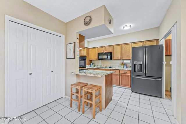 1085 W Camino Sagasta, Green Valley, AZ 85622