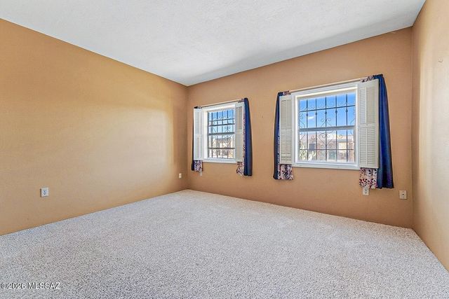 1085 W Camino Sagasta, Green Valley, AZ 85622