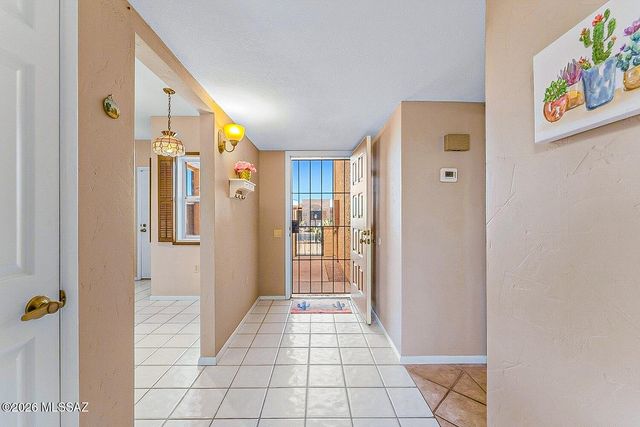 1085 W Camino Sagasta, Green Valley, AZ 85622