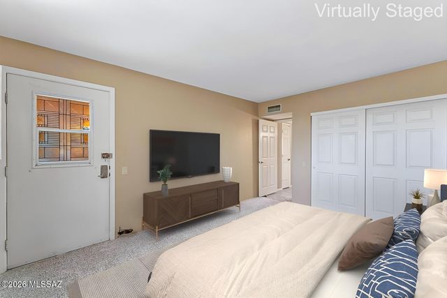 1085 W Camino Sagasta, Green Valley, AZ 85622