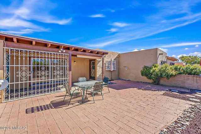 1085 W Camino Sagasta, Green Valley, AZ 85622