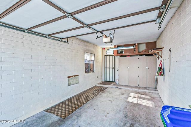 1085 W Camino Sagasta, Green Valley, AZ 85622