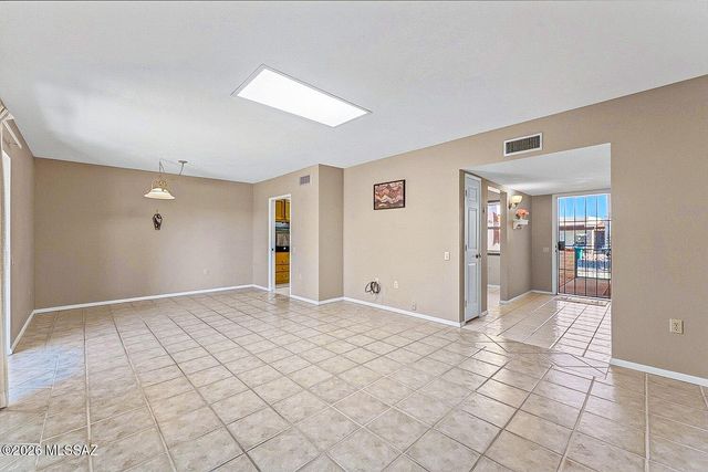 1085 W Camino Sagasta, Green Valley, AZ 85622