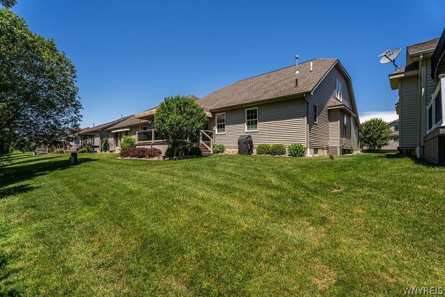 13 Logan Lane, Lancaster, NY 14086