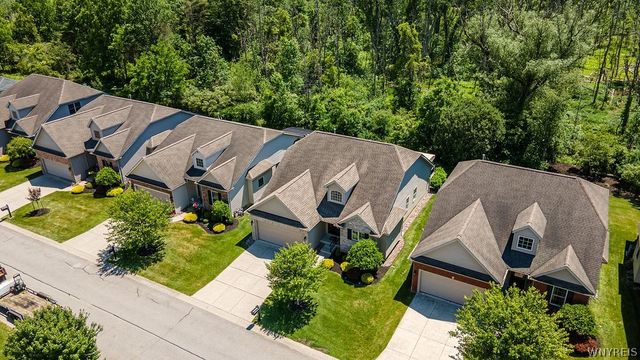 13 Logan Lane, Lancaster, NY 14086