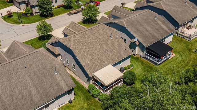 13 Logan Lane, Lancaster, NY 14086