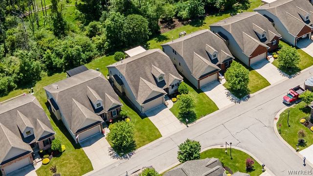 13 Logan Lane, Lancaster, NY 14086