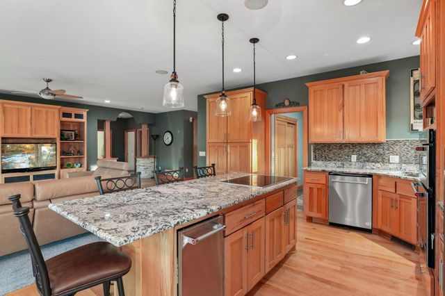 7679 185th Avenue NW, Nowthen, MN 55303