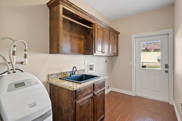 2381 Santa Maria Ln, Corpus Christi, TX 78415