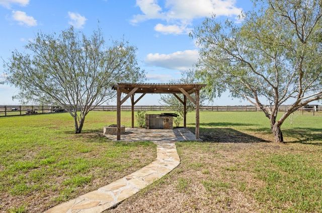 2381 Santa Maria Ln, Corpus Christi, TX 78415