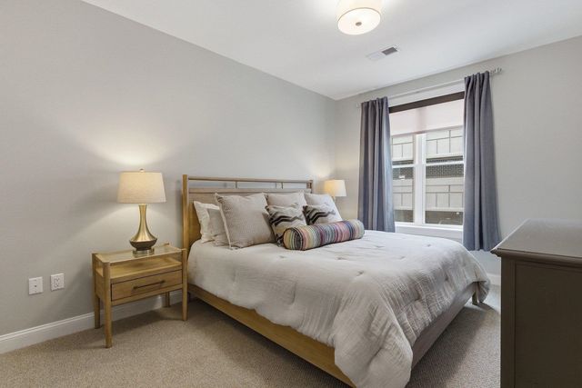 99 Foundry Place 306, Portsmouth, NH 03801