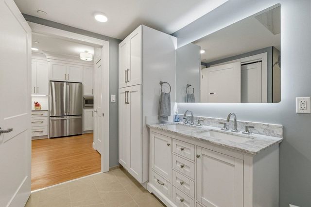 99 Foundry Place 306, Portsmouth, NH 03801