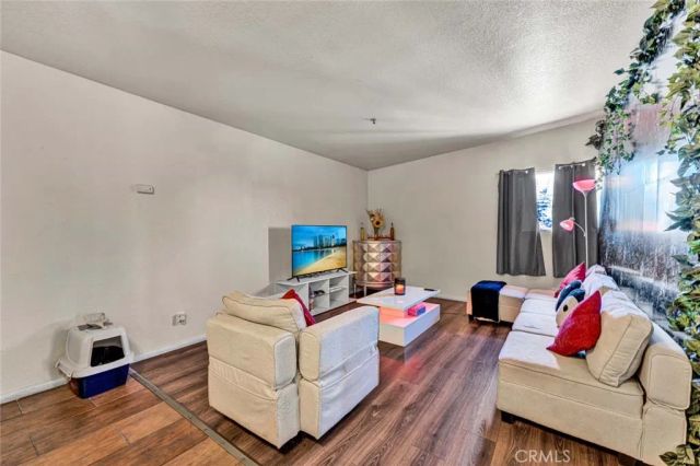 1015 N Parton Street, Santa Ana, CA 92701