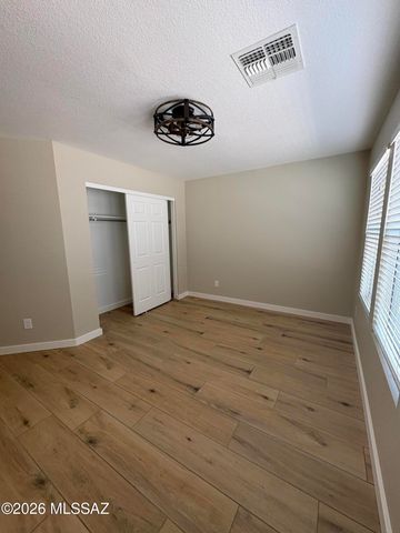 10552 S Sunshower Way, Vail, AZ 85641