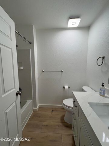 10552 S Sunshower Way, Vail, AZ 85641