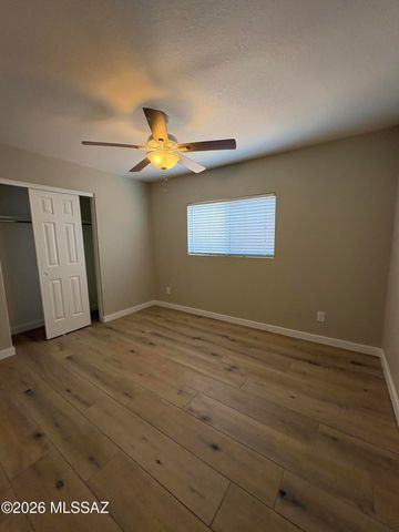10552 S Sunshower Way, Vail, AZ 85641