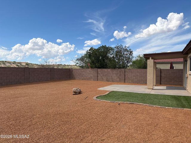 10552 S Sunshower Way, Vail, AZ 85641