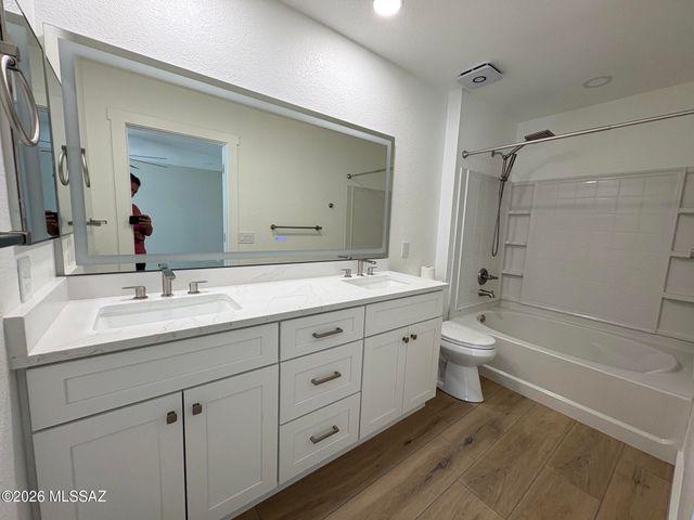 10552 S Sunshower Way, Vail, AZ 85641