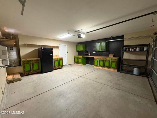 10552 S Sunshower Way, Vail, AZ 85641