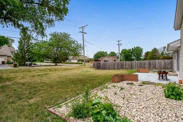 8738 Victory Lane, Machesney Park, IL 61115