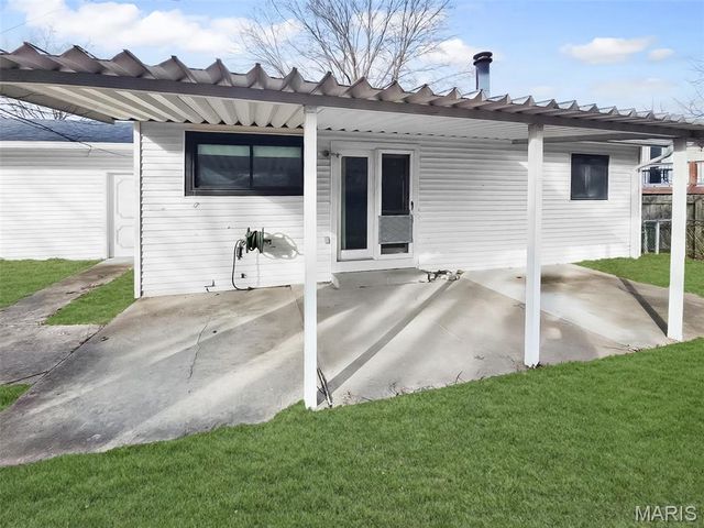 2340 Glenrich Drive, St Louis, MO 63129