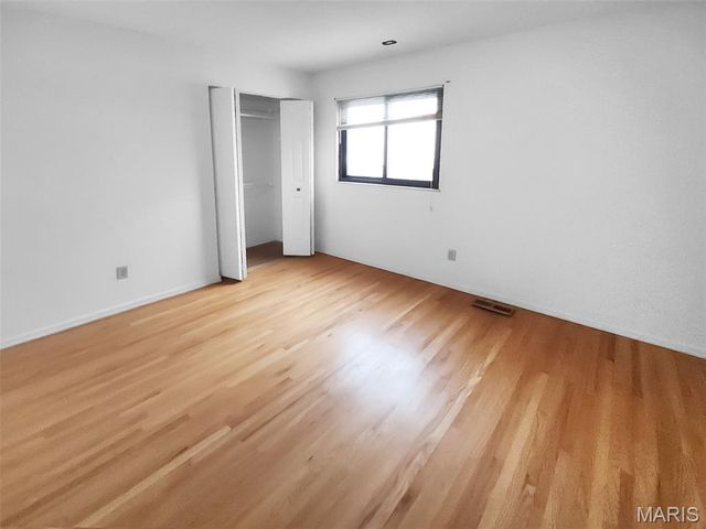 2340 Glenrich Drive, St Louis, MO 63129