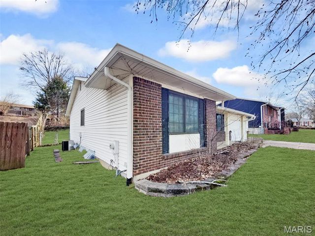 2340 Glenrich Drive, St Louis, MO 63129