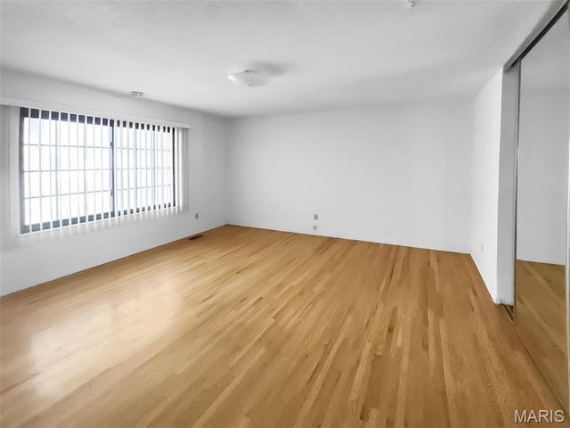 2340 Glenrich Drive, St Louis, MO 63129