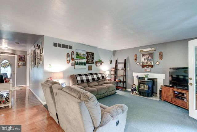 3786 N CARROLL LN, Hampstead, MD 21074