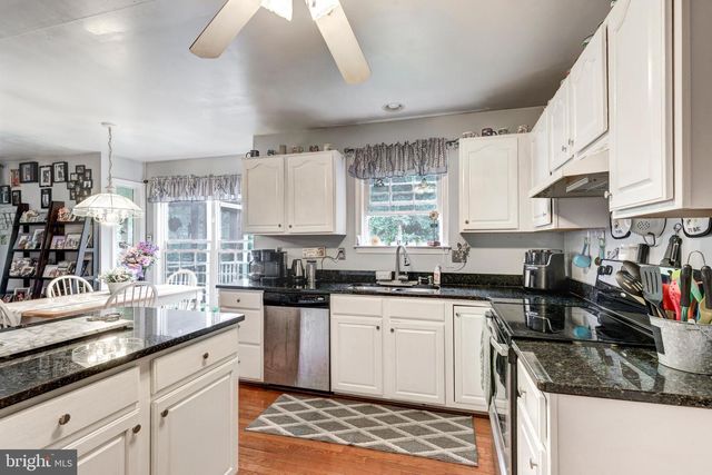 3786 N CARROLL LN, Hampstead, MD 21074