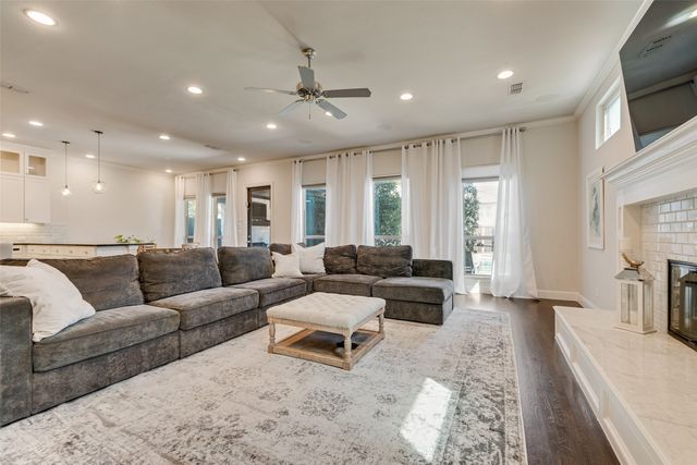 5459 Richmond Avenue, Dallas, TX 75206