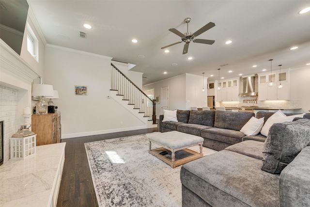 5459 Richmond Avenue, Dallas, TX 75206