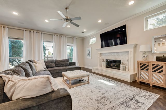 5459 Richmond Avenue, Dallas, TX 75206