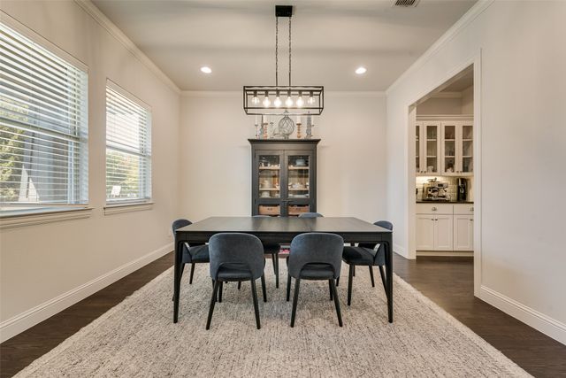5459 Richmond Avenue, Dallas, TX 75206