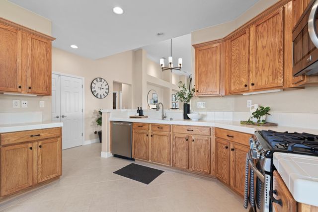 1841 Ardfern Way, Folsom, CA 95630