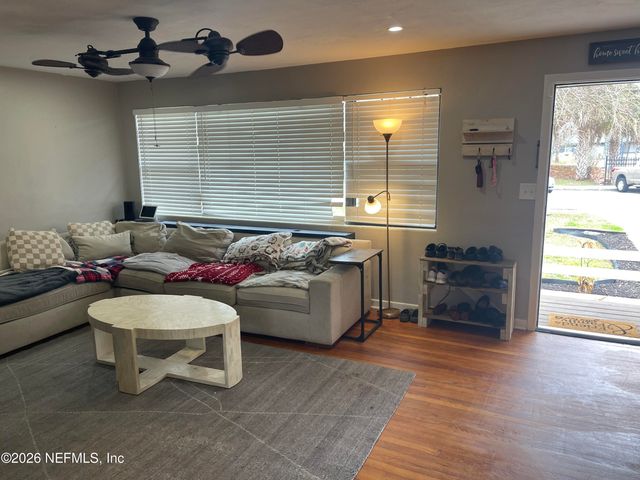 2112 DEAN Road, Jacksonville, FL 32216