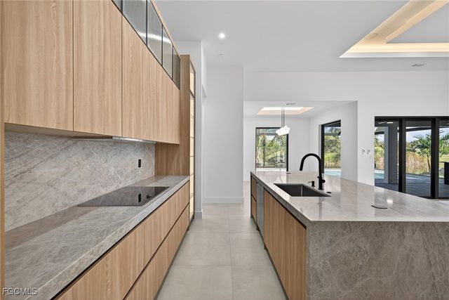 13 NW 35th PL, Cape Coral, FL 33993