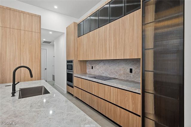 13 NW 35th PL, Cape Coral, FL 33993